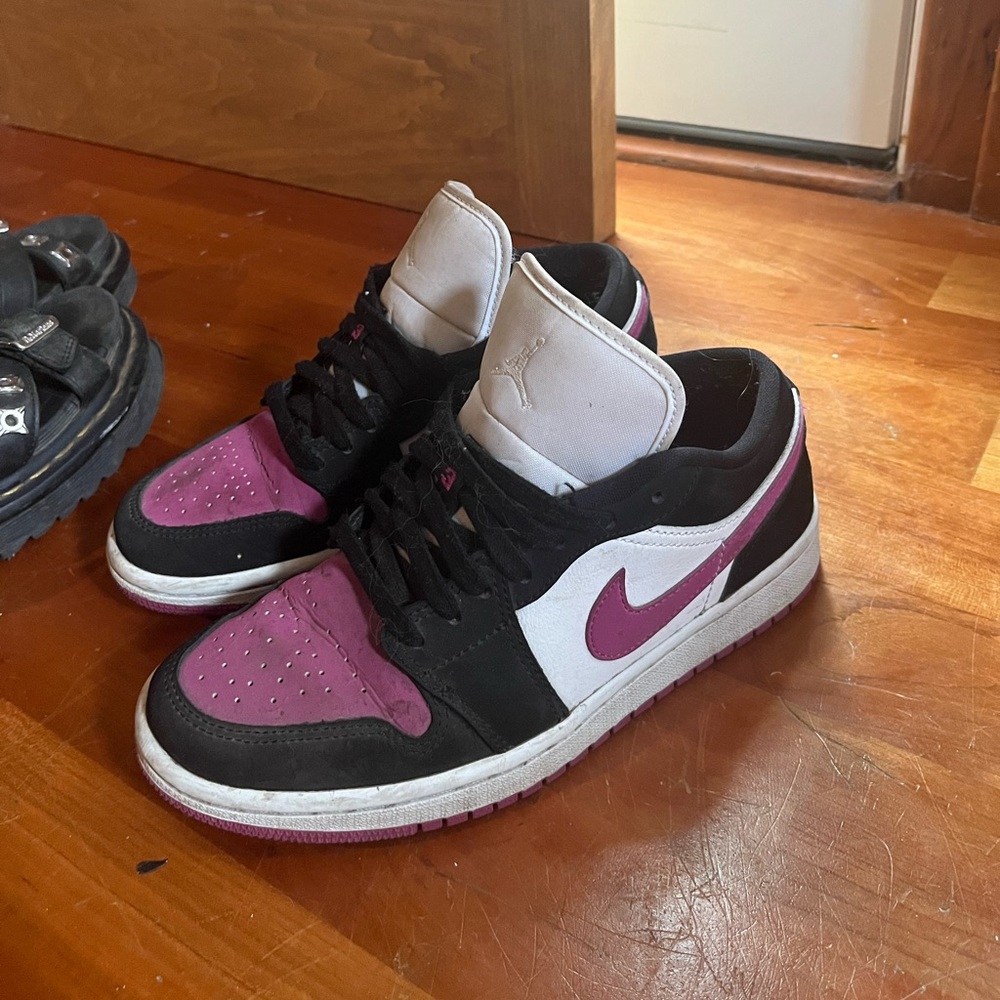 Air Jordan 1 ‘Black Cactus Flower’